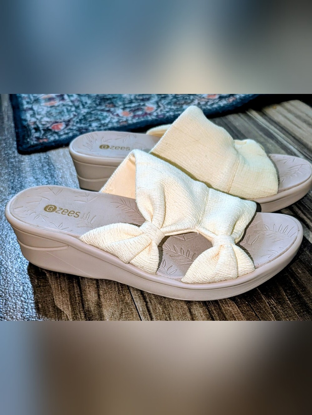 Bzees Smilemore Light Yellow Wedge Shoes 9.5